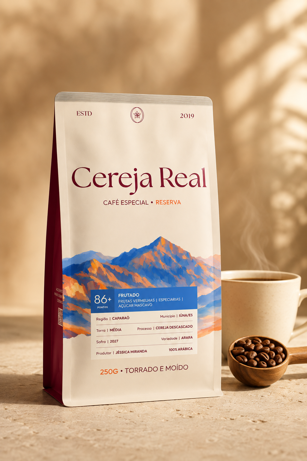 Café Cereja Real linha Reserva com xícara